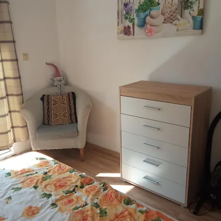 International 2-star Spacious 88 Sq M Lägenhet Varna