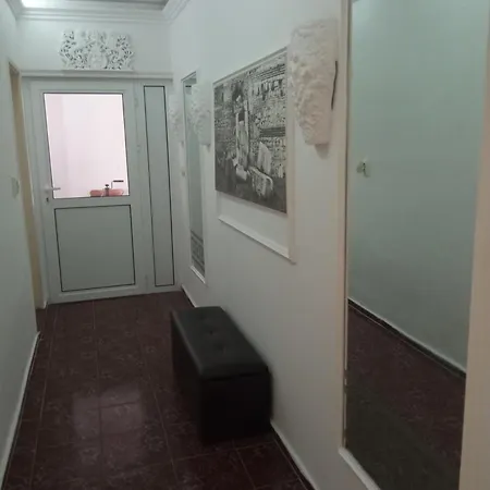 International 2-star Spacious 88 Sq M Appartement *